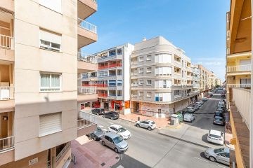 Appartement in Torrevieja - Herverkoop - AT HOME Real Estate